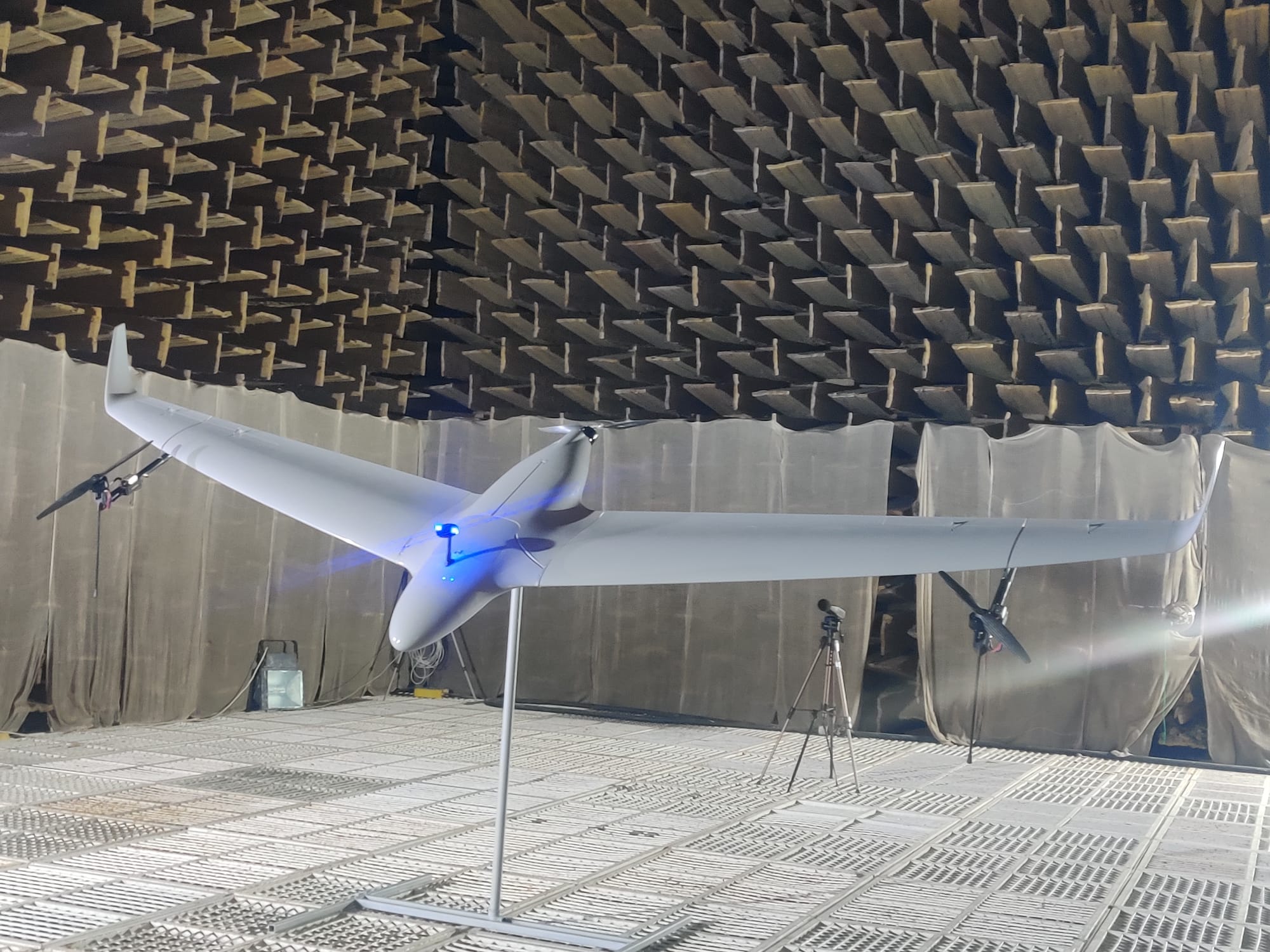 acustică și vibrații, aerare biologică, aerodinamică avansată, AIRBUS, asistență tehnică, aviație, aviație și spațiu, aviație sustenabilă, camere de ardere, camere de ardere avansate, cercetare acustică, cercetare combustibili alternativi, cercetare motoare aviație, cercetare multidisciplinară, cercetare ONERA, cercetare și experimentare. COMOTI, cercetare-dezvoltare, certificare ISO, certificare ISO pentru turbine, cogenerare, colaborări cu General Electric, colaborări internaționale, COMOTI, compresoare centrifugale, consum redus de combustibil, dezvoltare acustică aviație, dezvoltare compresoare, dezvoltare de noi materiale, dezvoltare tehnologii avansate, dinamica gazelor, diplome Bruxelles, DLR Germania, eficiență energetică, electrosuflante, electrosuflante centrifugale, energie sustenabilă, energii alternative, energii neconvenționale, energii regenerabile, excelență în cercetare, execuții la comandă, GENERAL ELECTRIC, grupuri cogenerative, industria aeronautică, industria energetică, inginerie aerospațială, inovare în turbine, inovare industrială, inovare tehnologică. inovare tehnologică.